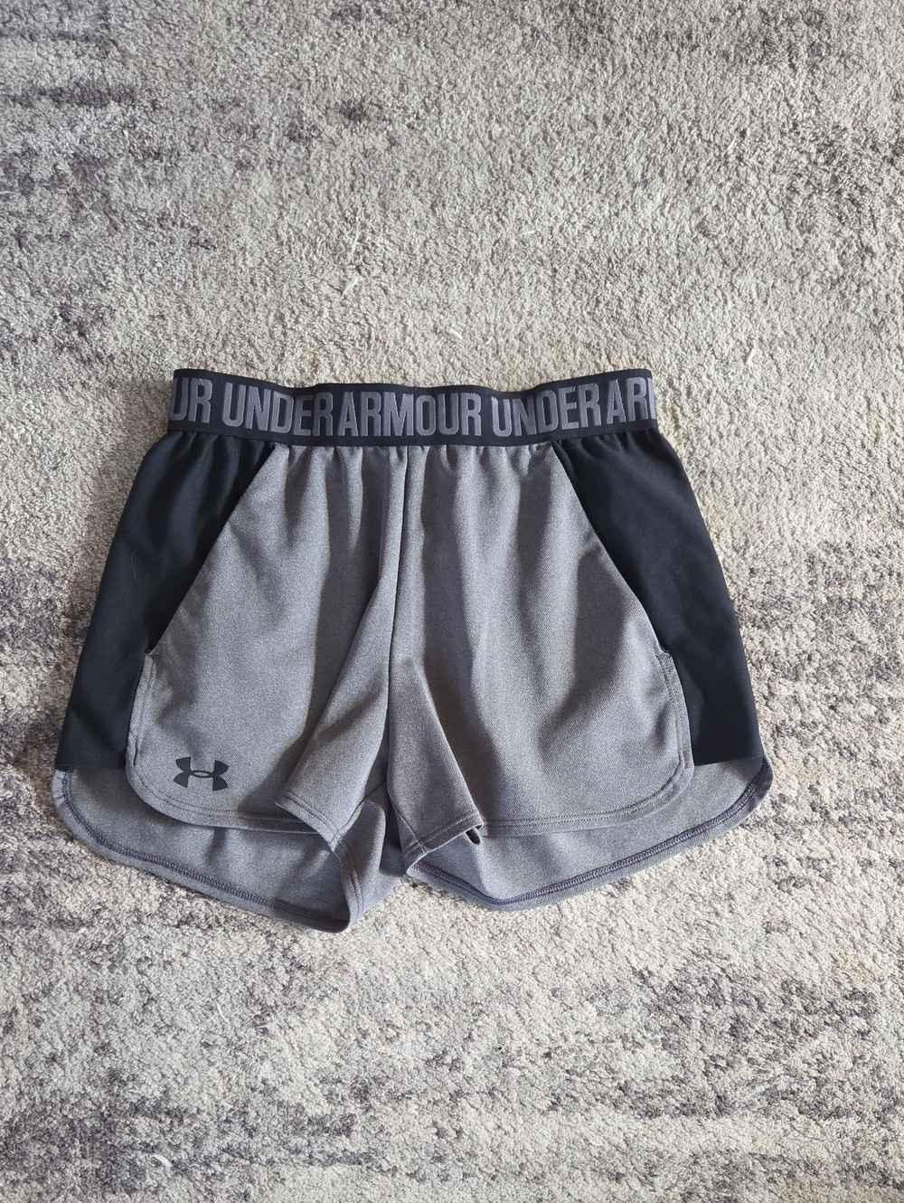 Womens Under Armour Black/Gray Running Shorts XS Heat Gear With Pockets
